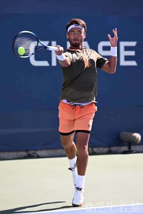 布云朝克特止步ATP250布加勒斯特站首轮